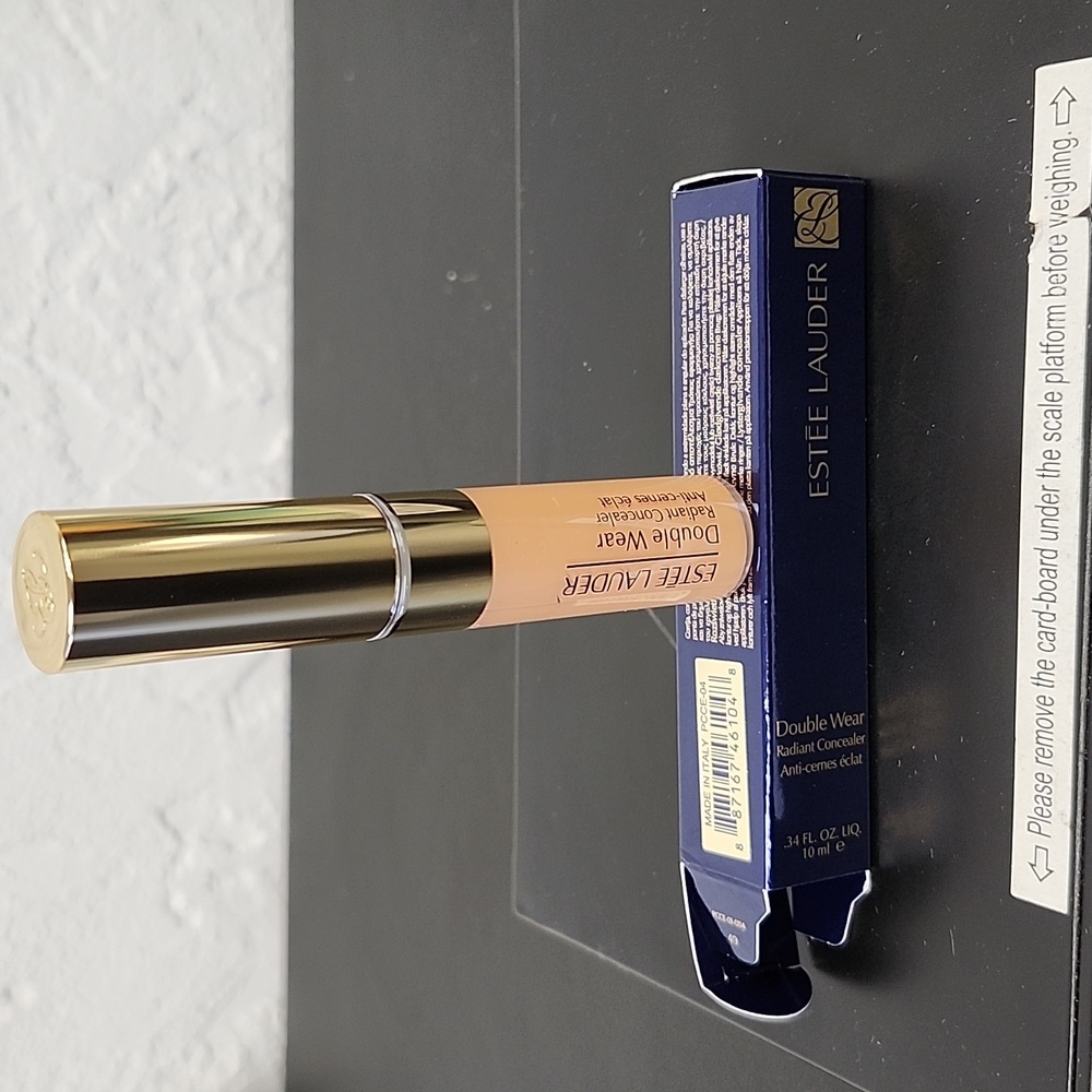 Double Wear radiant concealer
